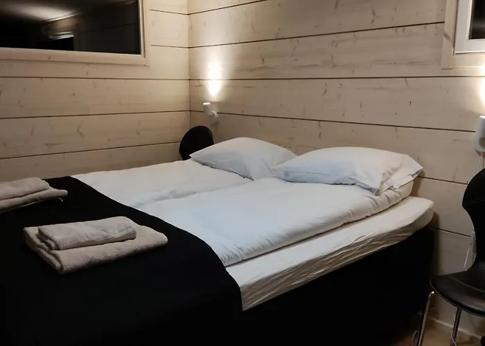 Kipinae Lomat - Tuli-moekki 木屋 索特卡莫